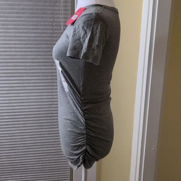 Isabel Maternity XS Gray V Neck Short Sleeve T Shirt with Ruched Sides, NEW - Picture 4 of 8